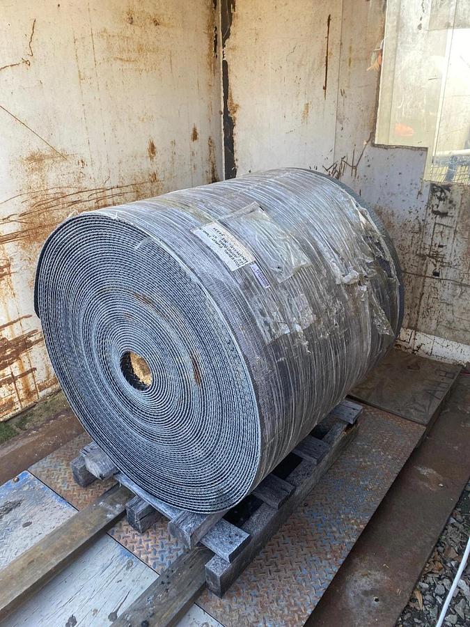 Used Conveyor Belt W: 36”, L: 205” Crescent Top with Lacing and Lacing Components