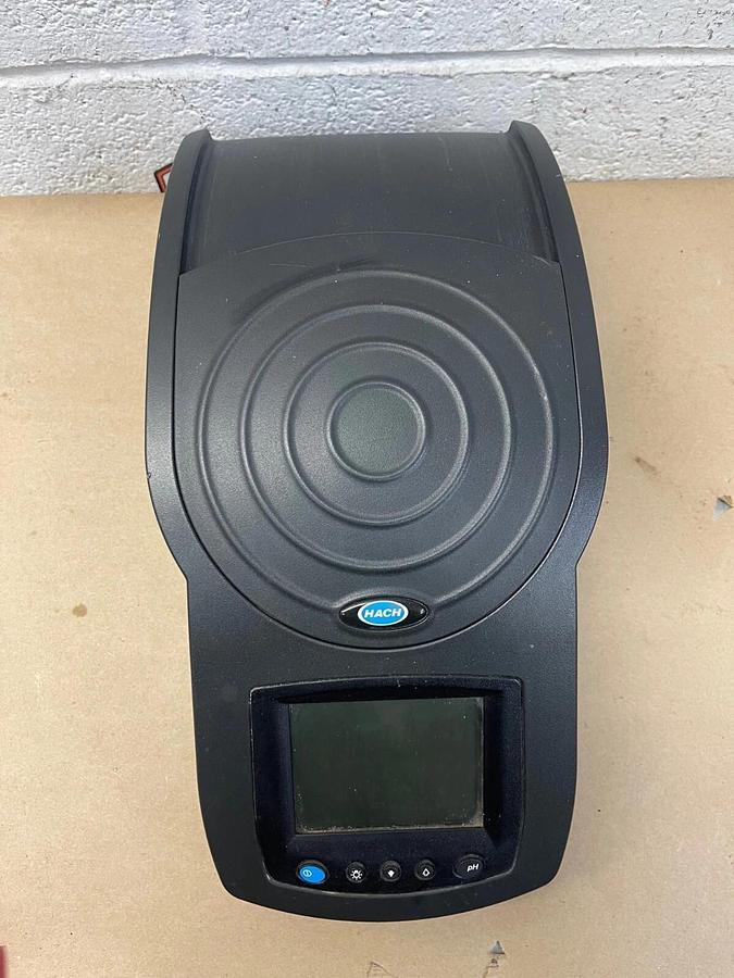 Used Hach DR 2500 SpectroPhotometer, PN: 59000-60 No Power Supply *PARTS: As Is*