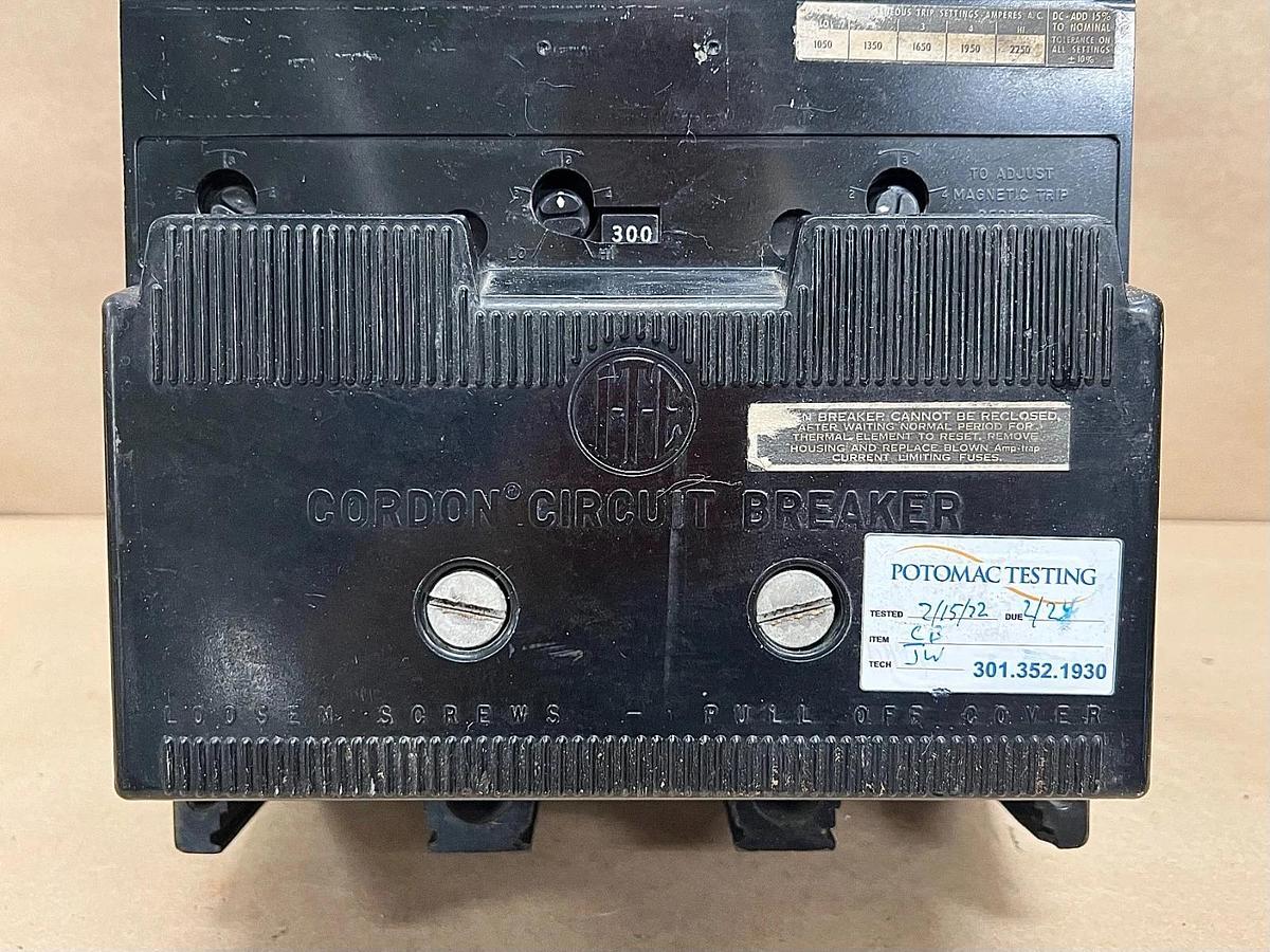 Used ITE CJ3B300 300A, 3-Pole, 600V Cordon Integrally Fused Circuit Breaker