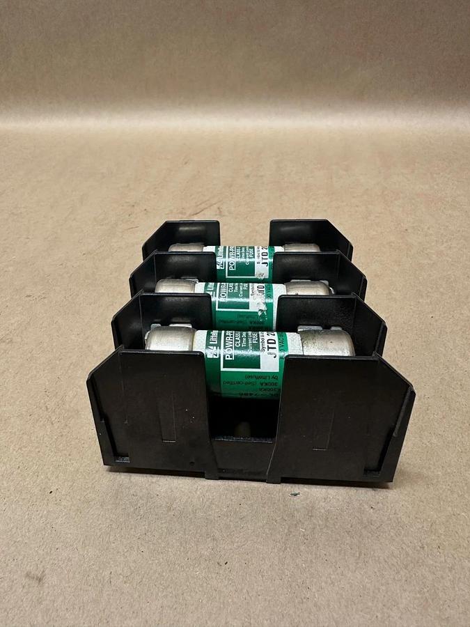 Used Littelfuse LJ60030-3C, 600V Fuse Block w/ Littelfuse JTD 20 Fuse