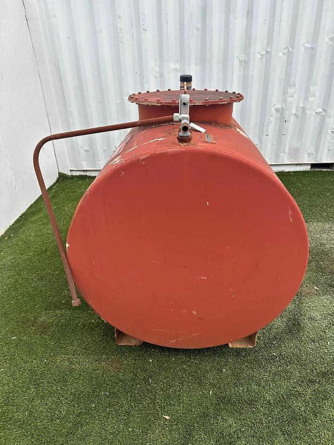 Used Pee Dee Tank 500 Gallon Capacity Above Ground Horizontal Tank