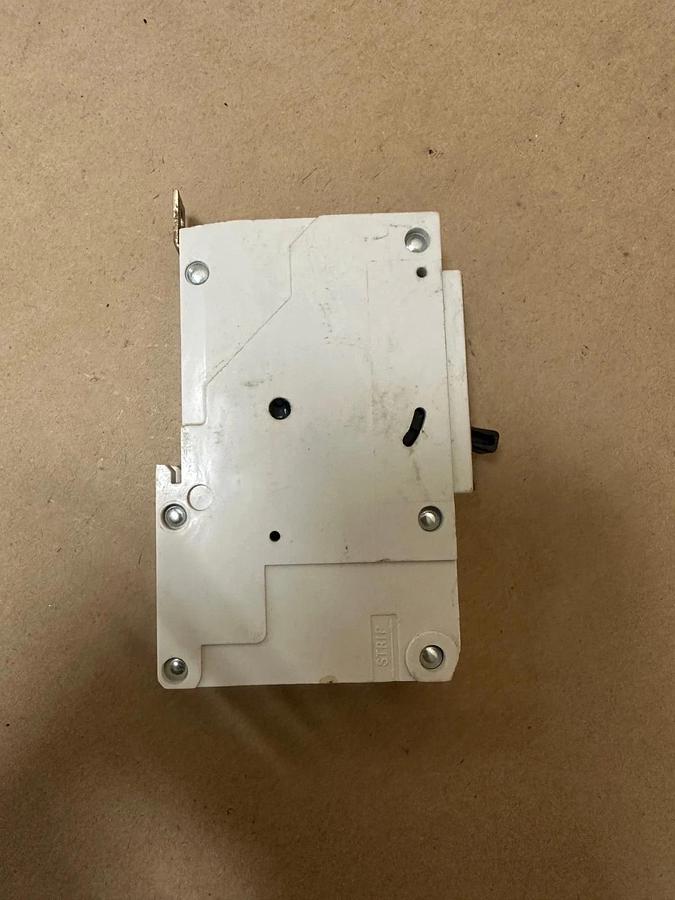 Used Siemens NGB1N015 15A 1 Pole Circuit Breaker