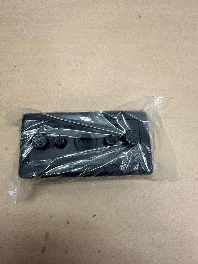 CAT 4E-1062 Cushion Assembly