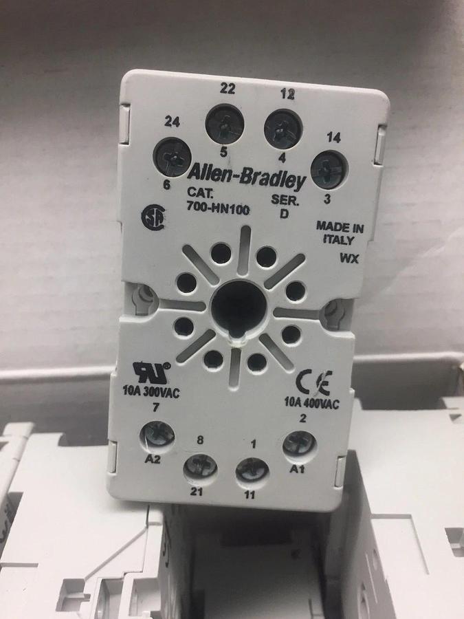 Used Allen Bradley 700-H100 Series D Box of 10 NIB