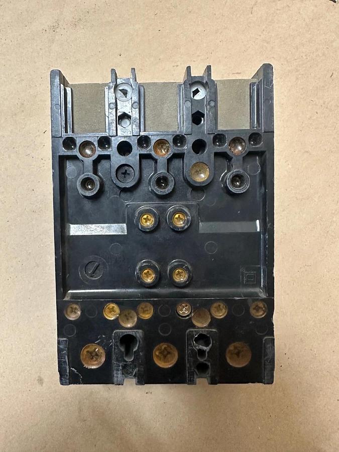 Used Square D Q2L3200H 200A 3 Pole Circuit Breaker