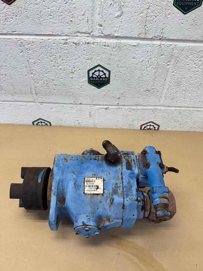 Used Eaton PVQ32-B2R Hydrualic Piston Pump 02-341686