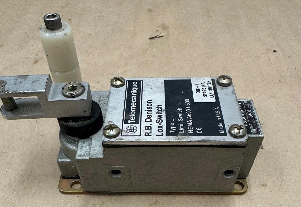 Used Telemecanique L300WS2M1 Type L Limit Switch
