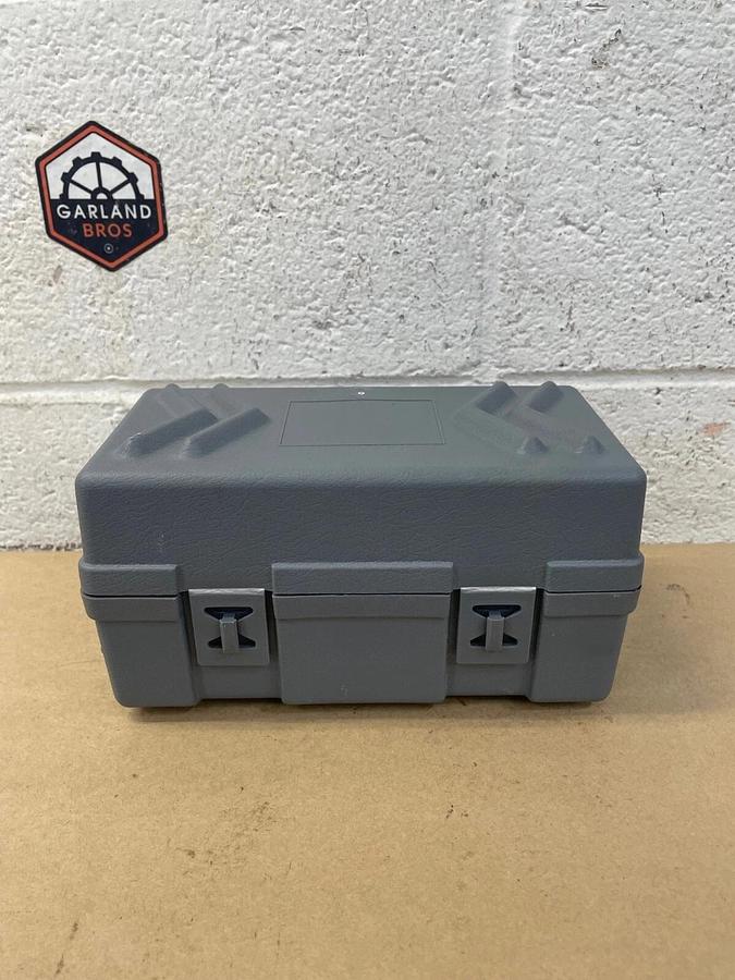 Used Omega HHP-401-30 High Stability Digital Manometer, ±0-30 in of water