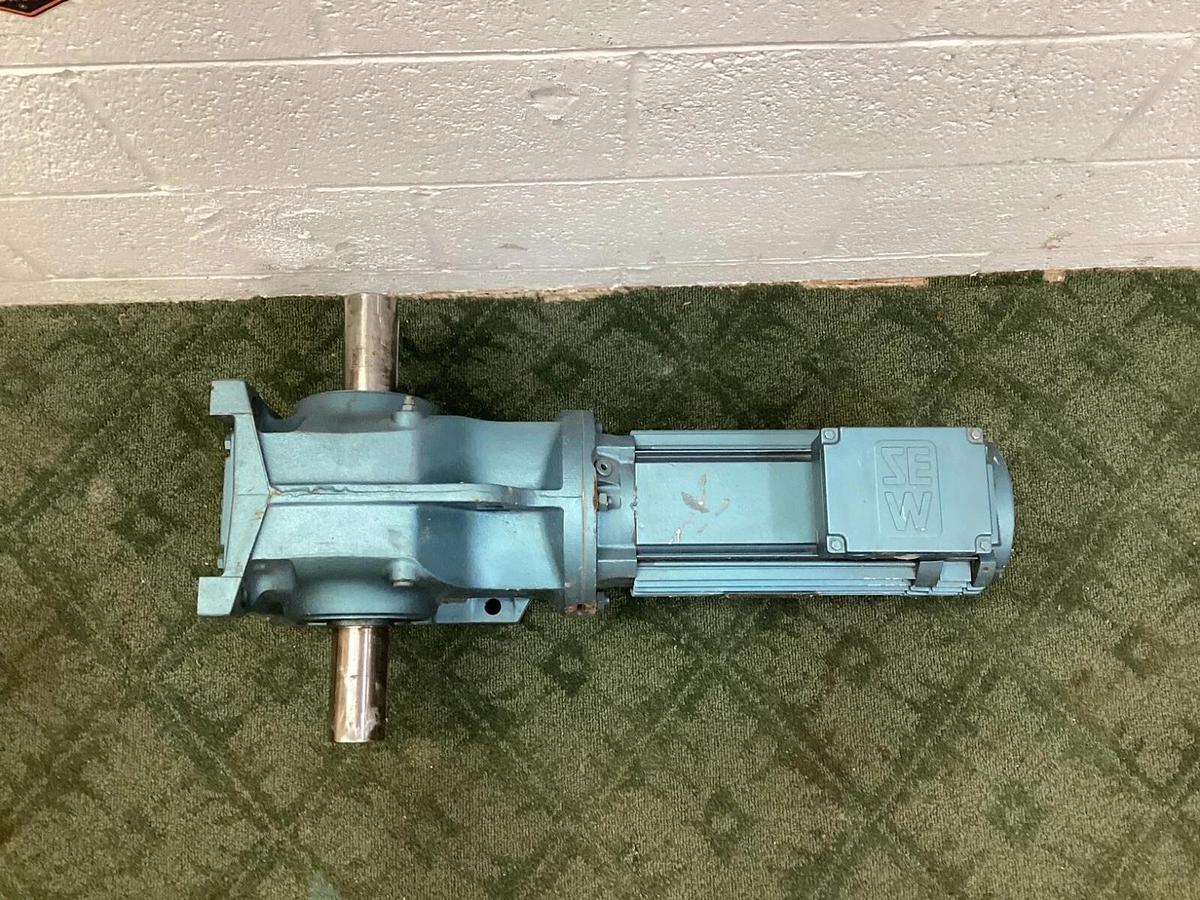 Used SEW-Eurodrive K77DY90LBTH Motor/Gearbox