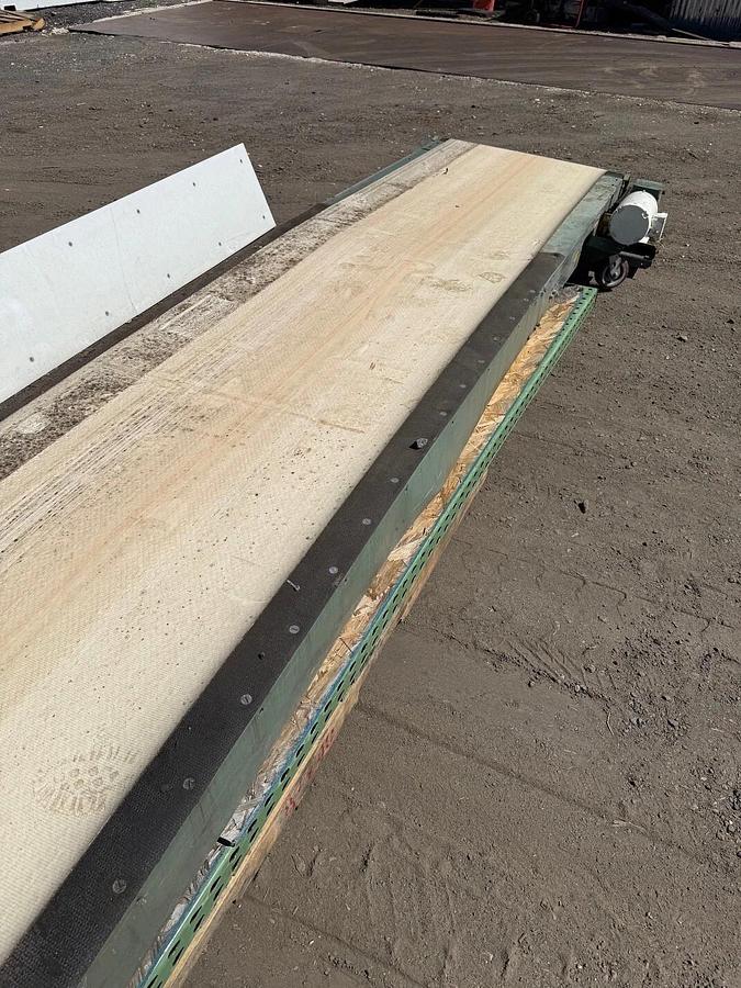 Used Conveyor Belt W:36” L: 318” Smooth Top w/ Motor 1HP, 1725RPM, Hytrol 4A Gearbox