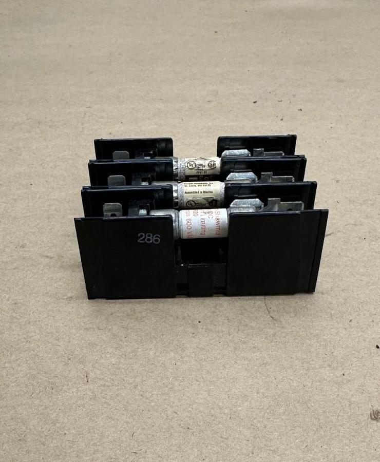 Used Littelfuse L60030C-1PQ Fuseholder