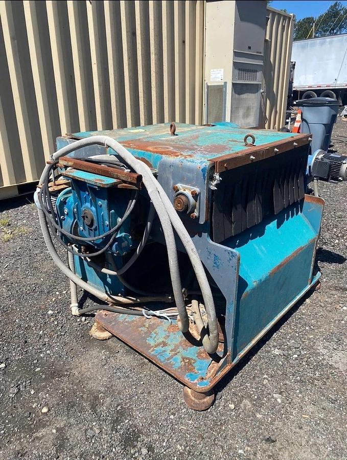 Used Challenger CH300 4055 S Horizontal Grinder w/ Brook Hansen 75HP @ 1770 RPM Motor