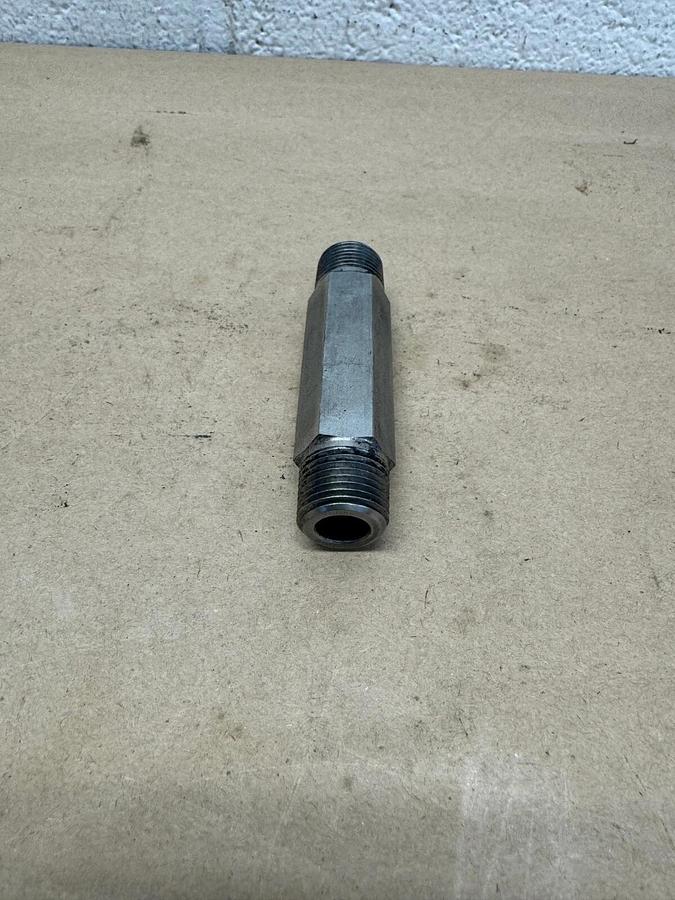 Used Swagelok 316-NLH Hex Dual Nipple Fitting, 3/8” Fitting - Lot of 4