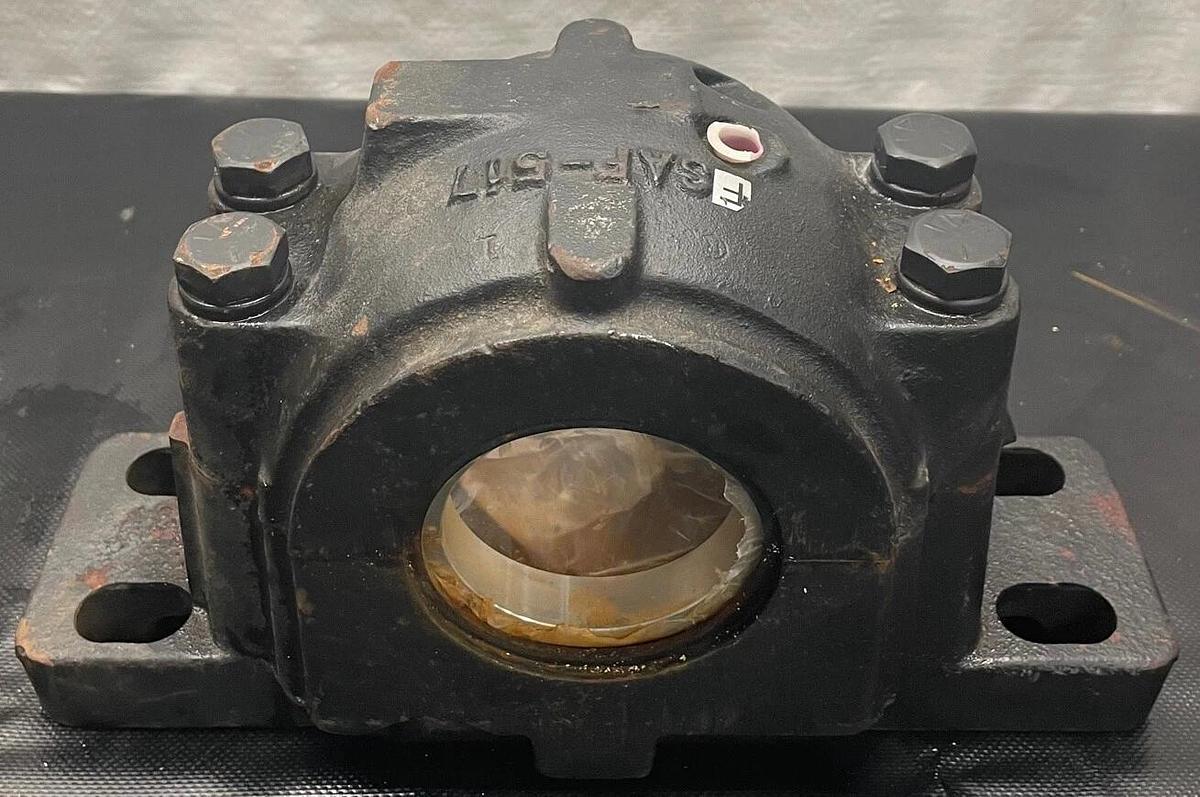 Used SAFS 517 8F-032 Pillow Block Housing