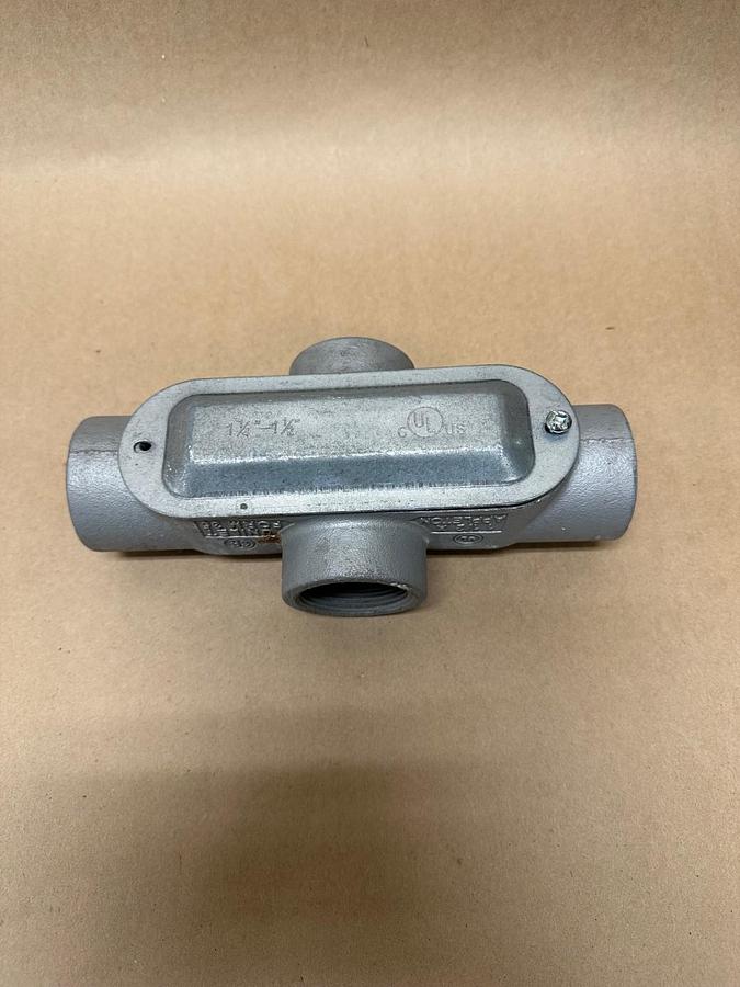 Used Appleton Unilet Form 35, 1-1/2” X Conduit *NEW*