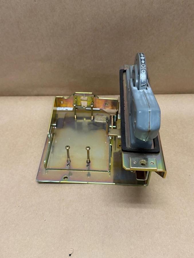 Used Allen Bradley 1494D-N40 Sliding Breaker Operating Mechanism
