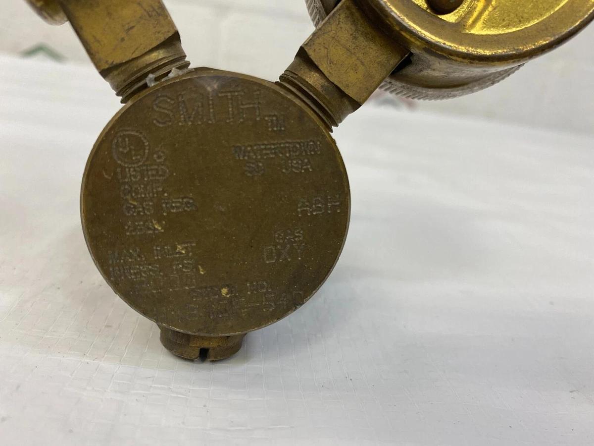 Used SMITH H1910F-540 Regulator Max Inlet Press 3000