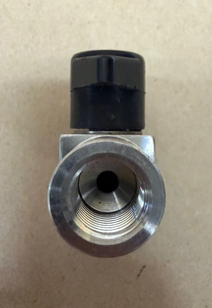 Used Hylok P1VF-4N Plug Valve 1/4” 3000psi