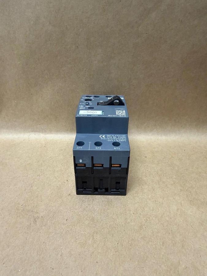 Used Siemens 3RV1011-1BA10 Circuit Breaker