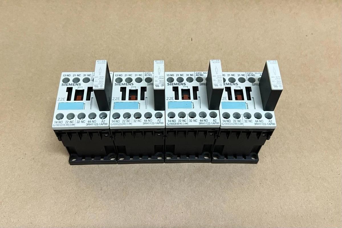 Used Siemens 3RH1122-1AP00 Contactor w/ 3RT1916 Surge Suppressor - Lot of 4
