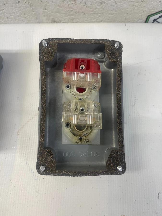 Used Square D 9001KY2 Enclosure w/ Pull-to-Start, Push-to-Stop Buttons