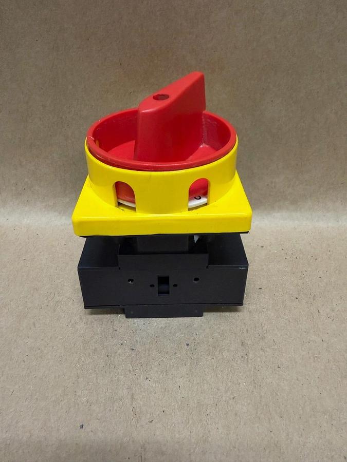 Used C3 Controls DDS2-330 Non-Fused Disconnect Switch