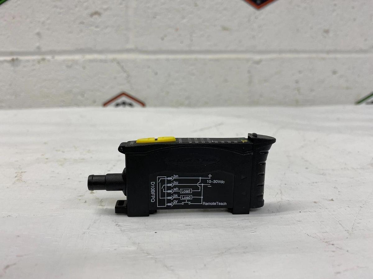 Banner D10BFPQ Fiber Optic Sensor 72614
