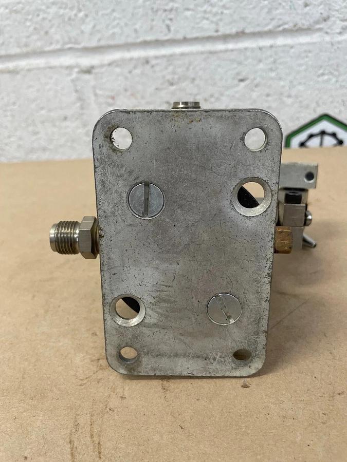 Used Allenair Corp. VH-1/4 Bleed Pilot Solenoid Valve