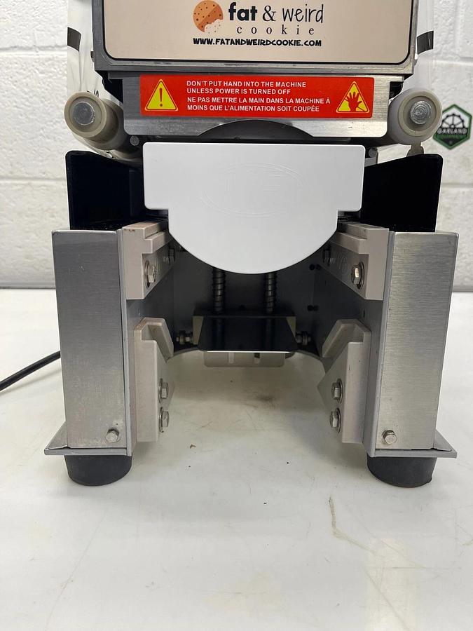 Used Y-Fang Sealing Machine ET-99SF Cup Sealing Machine, 110/120VAC, 60Hz, 420W