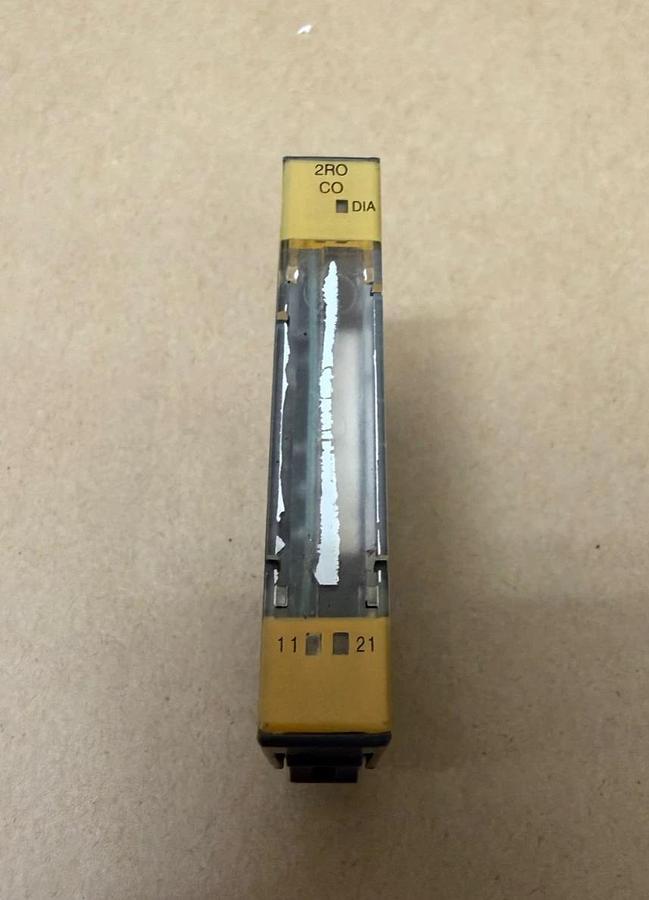 Used Eaton XN-2DO-R-CO Relay Module