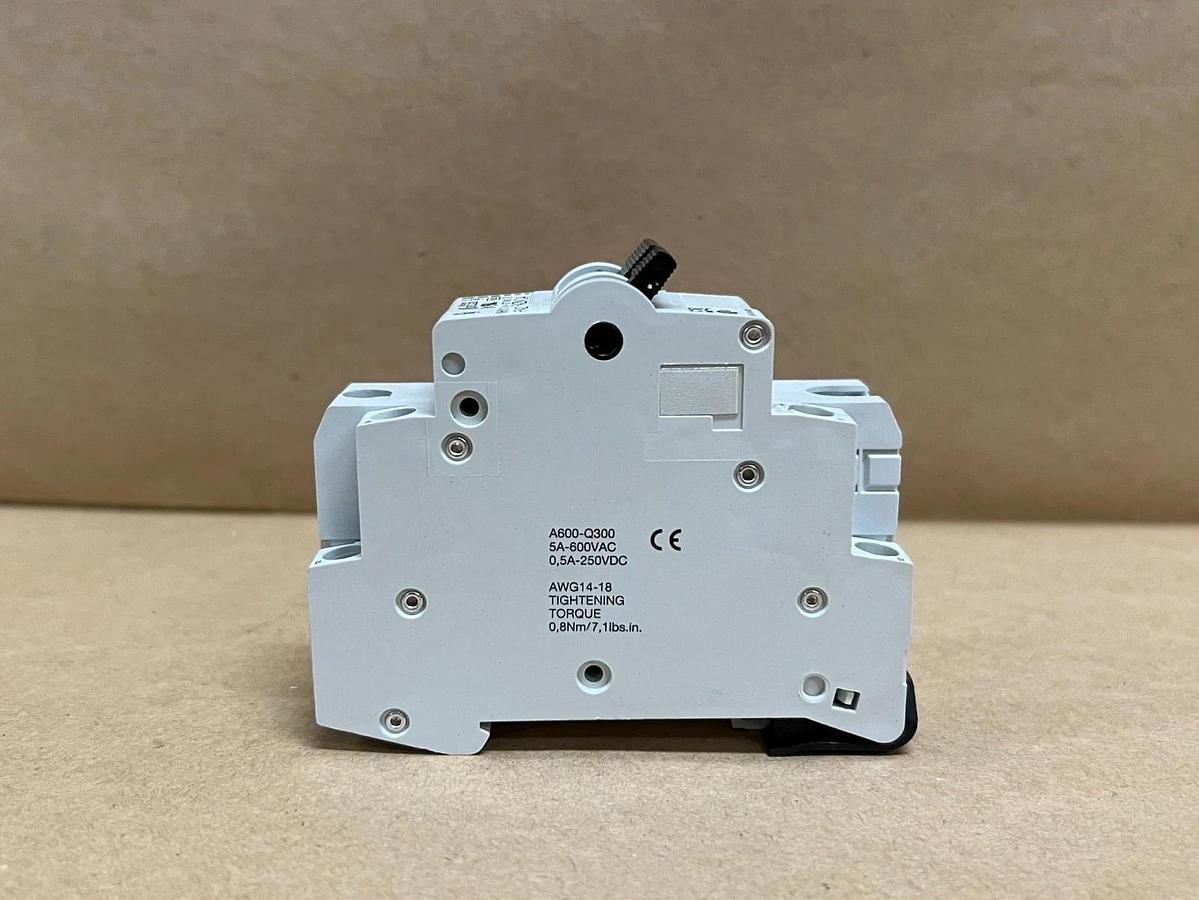 Used Moeller FAZN C4 1 Pole Circuit Breaker, 230/400V, 4A - Lot of 10