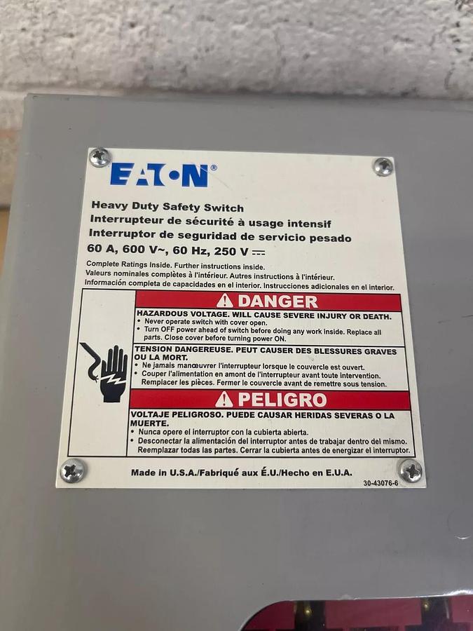Used Eaton DH362UDKW Windowed Heavy Duty Safety Switch 3-Pole Non-Fusible 60A 600V