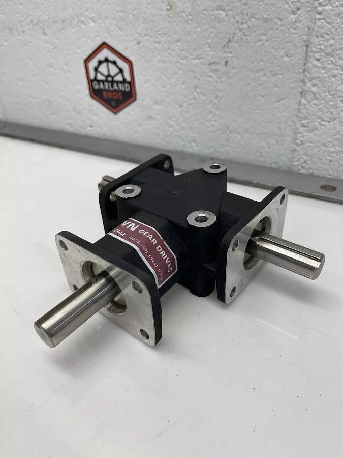 Used Crown C109806, Zero-Max, 90 Degree 3 Way Gear Drive