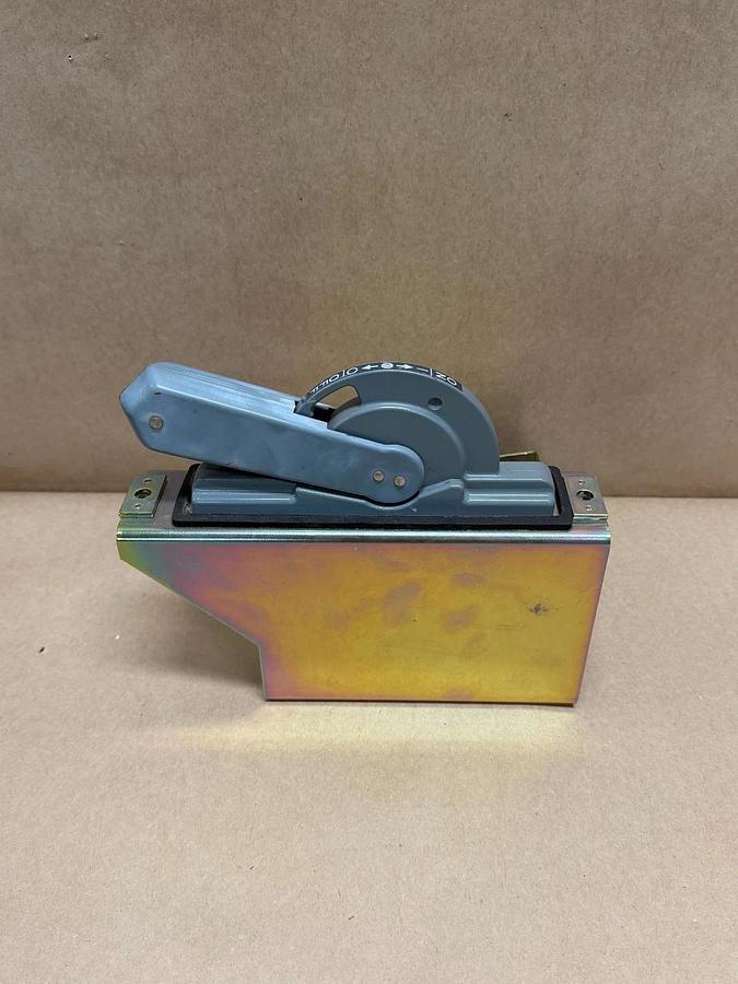 Used Allen Bradley 1494D-N40 Sliding Breaker Operating Mechanism