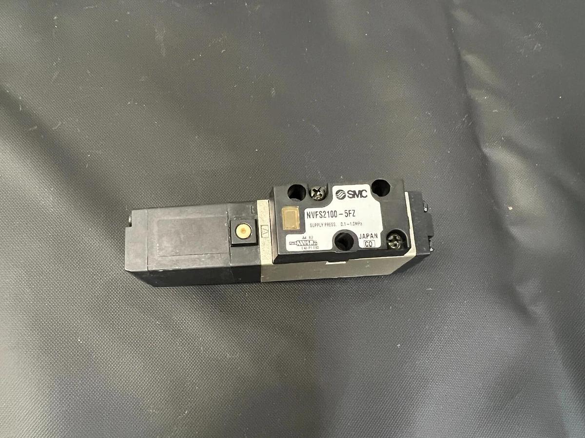 Used SMC NVFS2100-5FZ Solenoid Valve