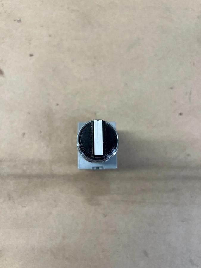 Used idec ASW320 Selector Switch
