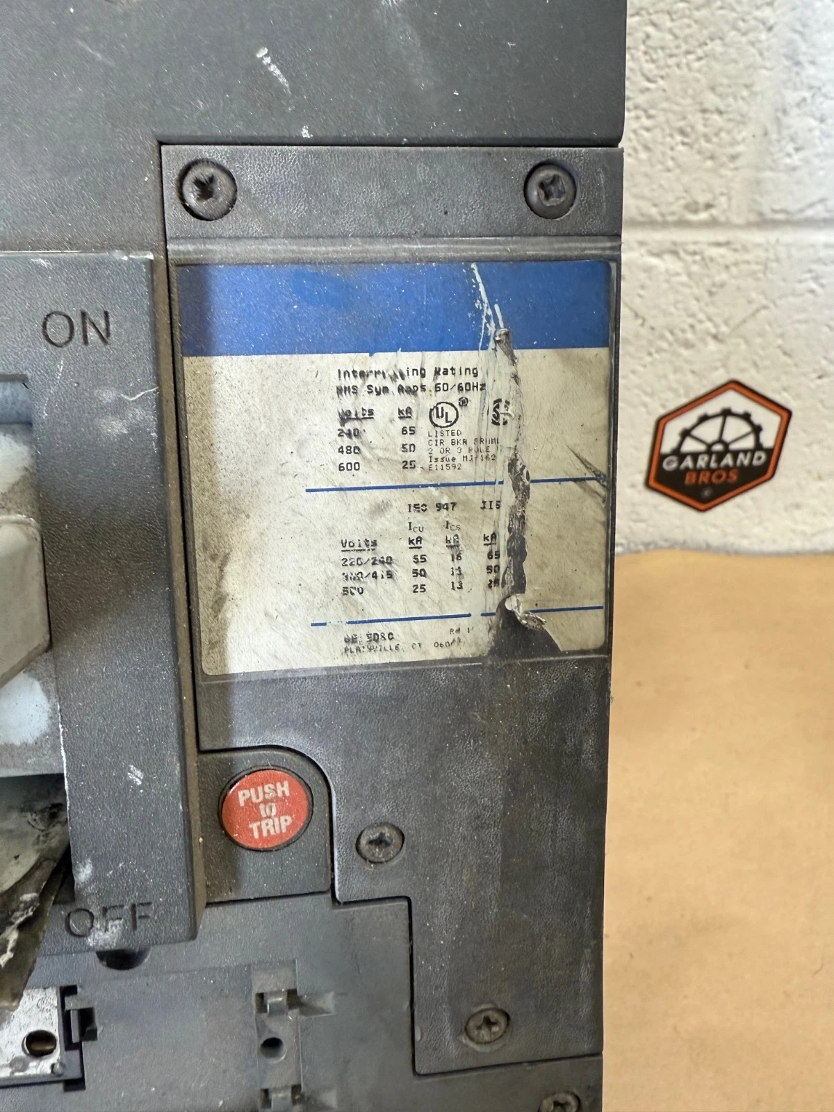 Used GE (General Electric) SKHA36AT0800 Hi-Break Circuit Breaker, 800A, 3-Pole