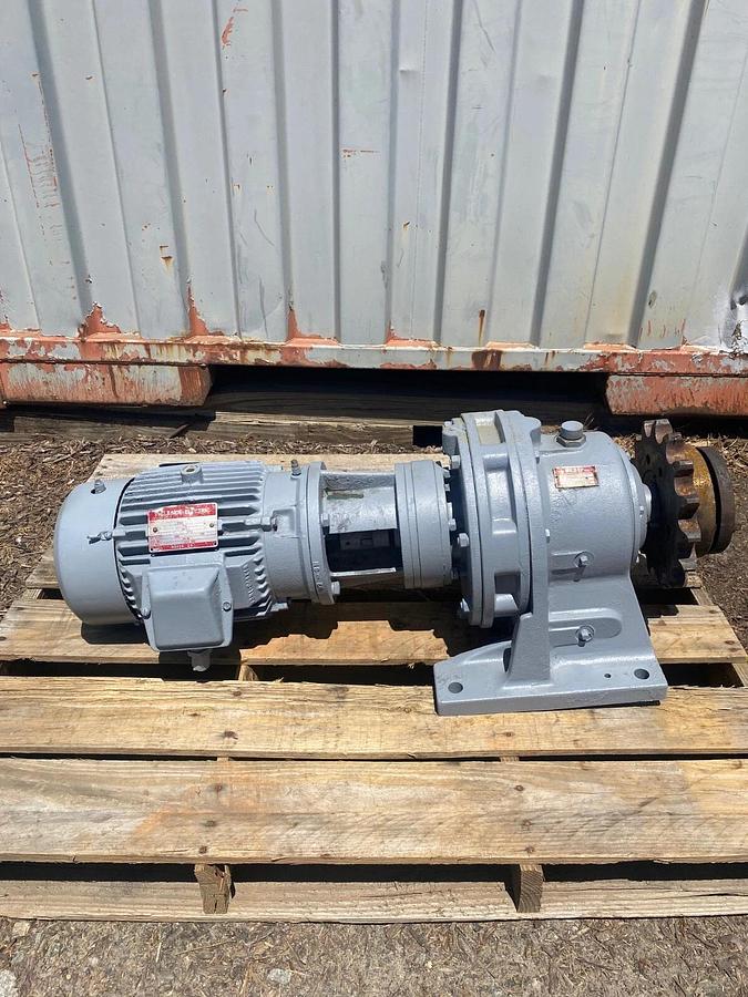 Used Sumitomo SM-Cyclo HC-3175/11 Speed Reducer, 5HP Reliance Electric Motor 1750RPM