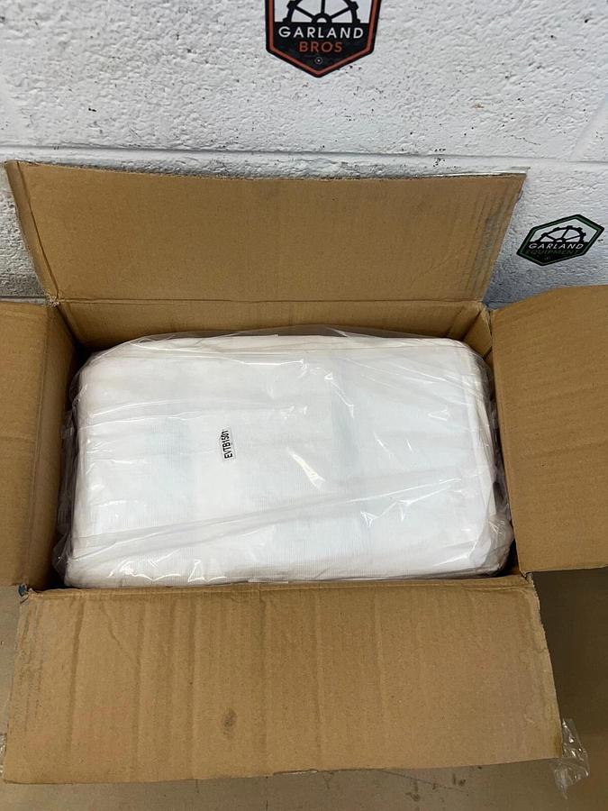 Used Dupont TY212SWHSM003000 TYVEK 400, White Lab Coats (30 pcs) Size: SM