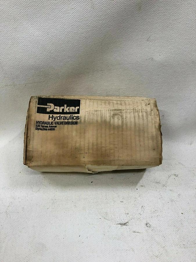 New - open box Parker D3W1BNYC Hydraulic Control Valve New