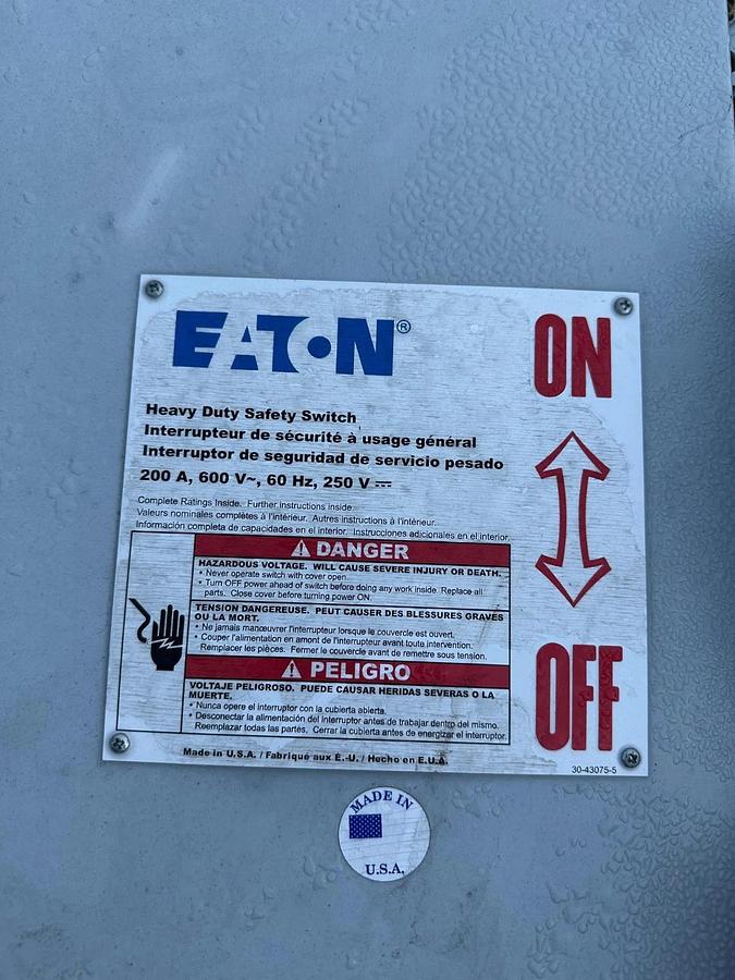 Used Eaton DH364NGK Heavy Duty Safety Switch 200A, 600VAC with Fuses