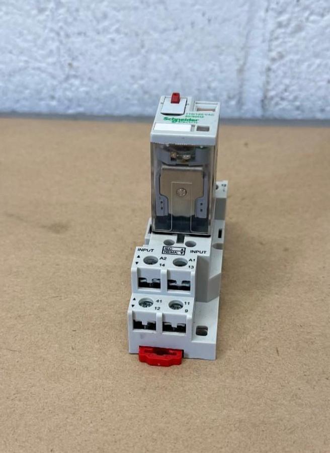 Used Schneider Electric 782XAXM4L-120A, Magnecraft Relay with Socket Base