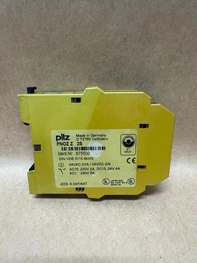 Used Pilz PNOZ Z 2S Safety Relay (675500)