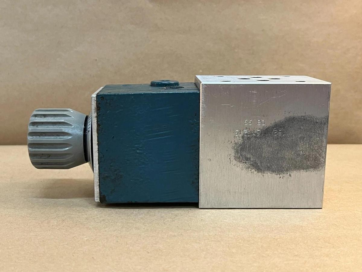 Used Bosch 0 811 332 106 Hydraulic Flow Control Valve, 5-315 Bar, (No Key)