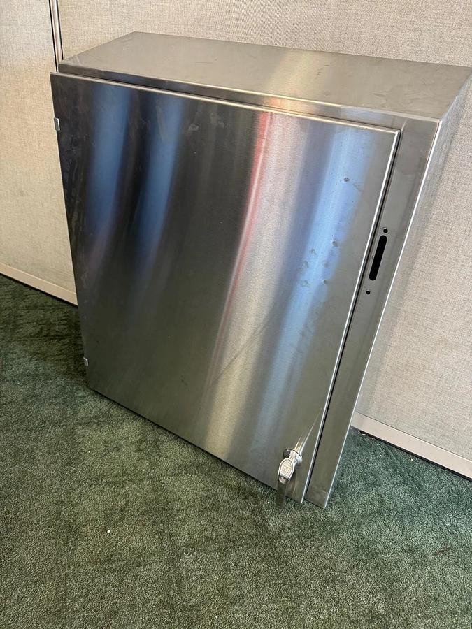 Used Saginaw Control SCE-36XEL3110SSST Enclosure *NEW*