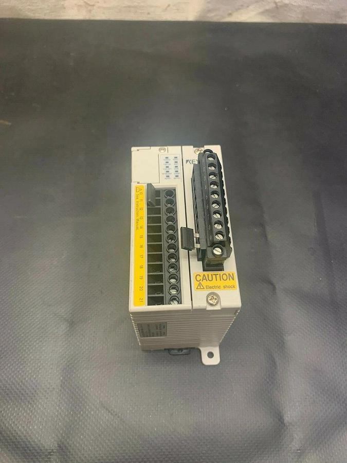 Used Keyence SL-T11R Safety Light Curtain Relay Terminal