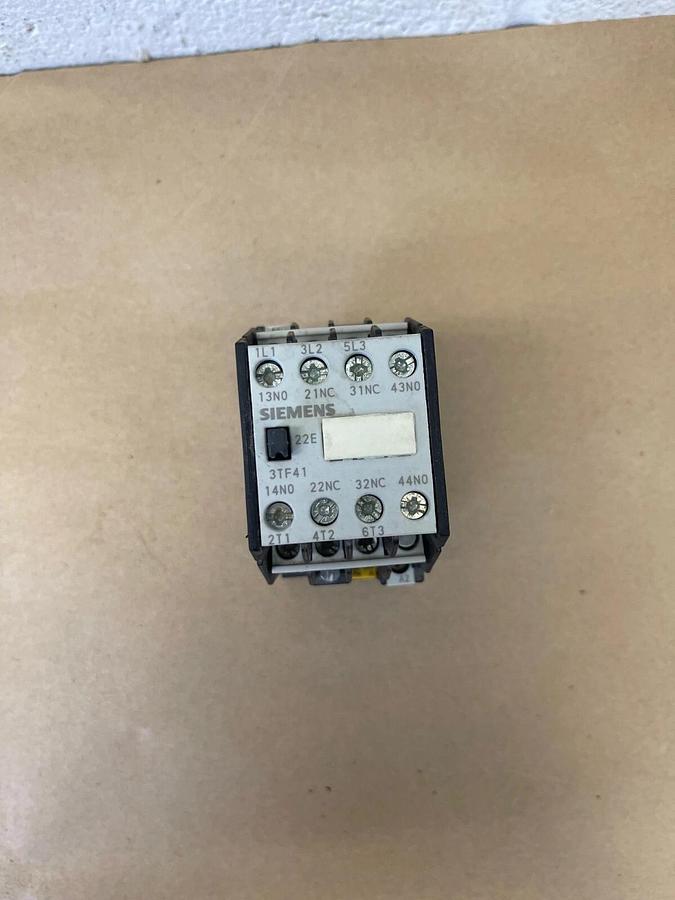 Used Siemens 3TF41 22-0X Contactor, 20 A, 400V