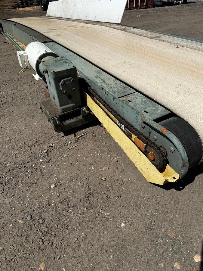 Used Conveyor Belt W:36” L: 318” Smooth Top w/ Motor 1HP, 1725RPM, Hytrol 4A Gearbox