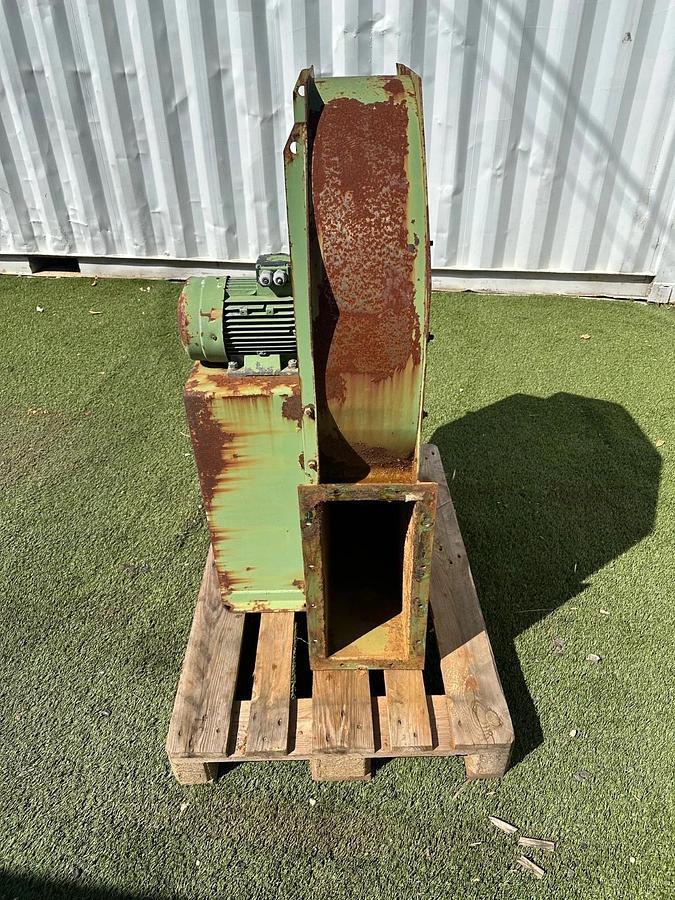 Used RUWU VM1Sa/ RE355M Bottom Horizontal CCW 270, 3.6Kw @ 1725RPM, 460V