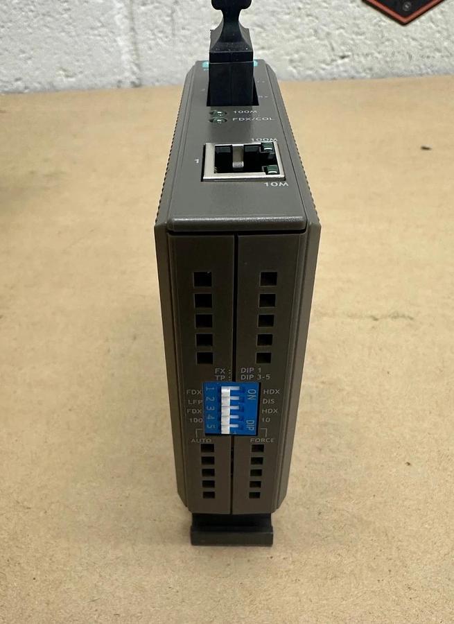 Used MOXA IMC-21-M-SC V3.1.3 Industrial Photoelectric Converter